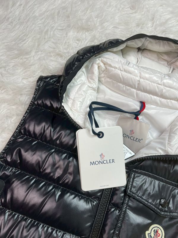 【分期0利率】MONCLER Ragot 羽絨連帽背心【全新品】