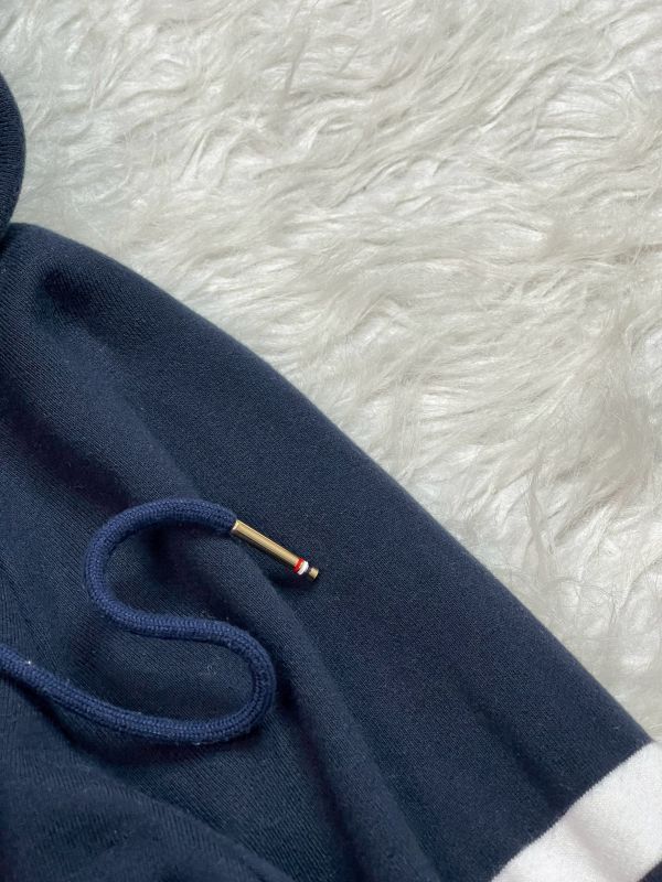 【分期0利率】THOM BROWNE 連帽外套 海軍藍【95成新】 