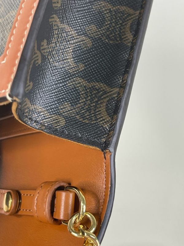 【分期0利率】CELINE MARGO標誌印花牛皮革飾鍊錢包【95成新】 