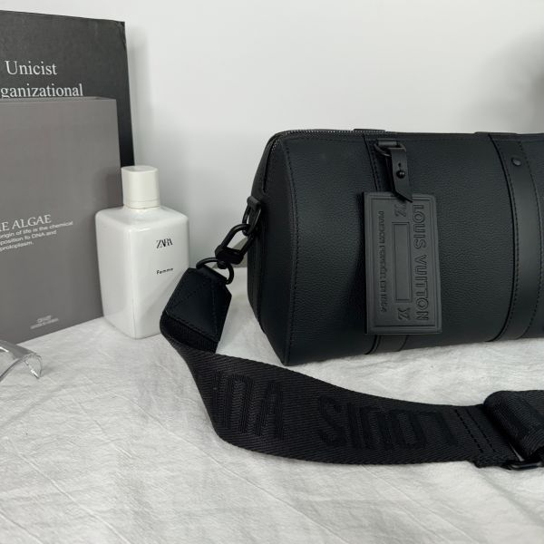 【99成新】【12期0利率] LV City Keepall(補尾款賣場） 