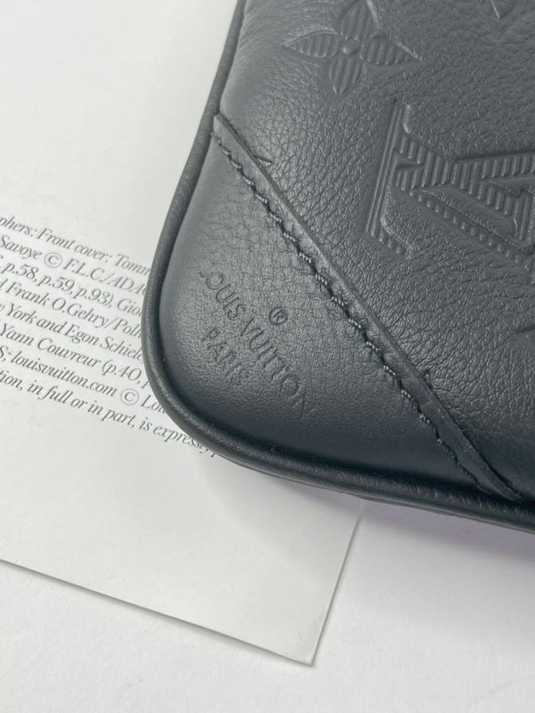 【99成新】LV Trio 郵差包 