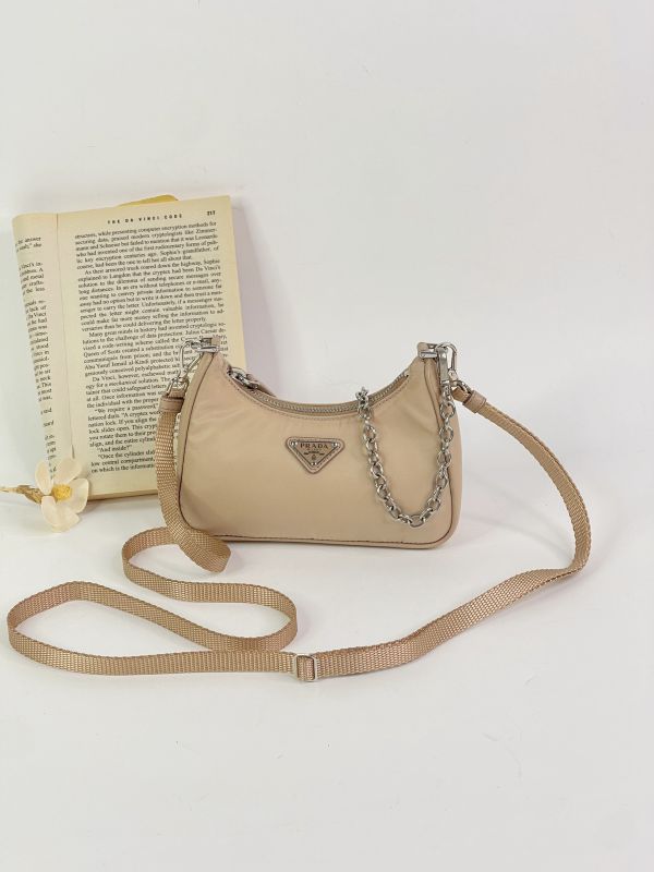 【分期0利率】PRADA re-edition 迷你腋下包【95成新】 