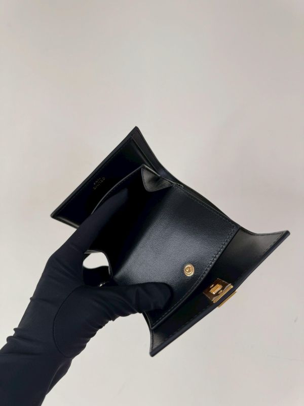 【99成新】CELINE 16 三折短夾 