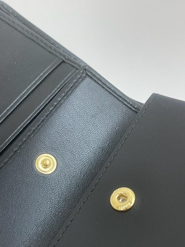 【全新品】MIUMIU Matelassé 對開短夾 
