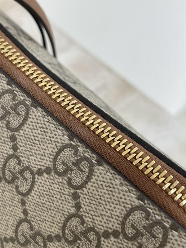 【全新品】GUCCI GG EMBLEM 單肩包 