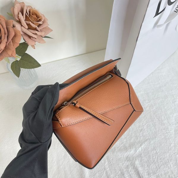 【12期0利率】LOEWE MINI  PUZZLE 焦糖色【24年台灣購證】【99成新】 