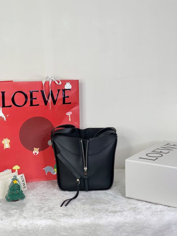 【分期0利率】LOEWE Compact Hammock 吊床包【未使用閒置品】 