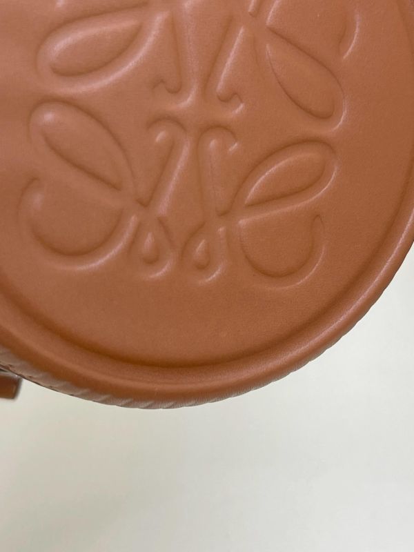 【99成新】LOEWE 園丁水桶包 