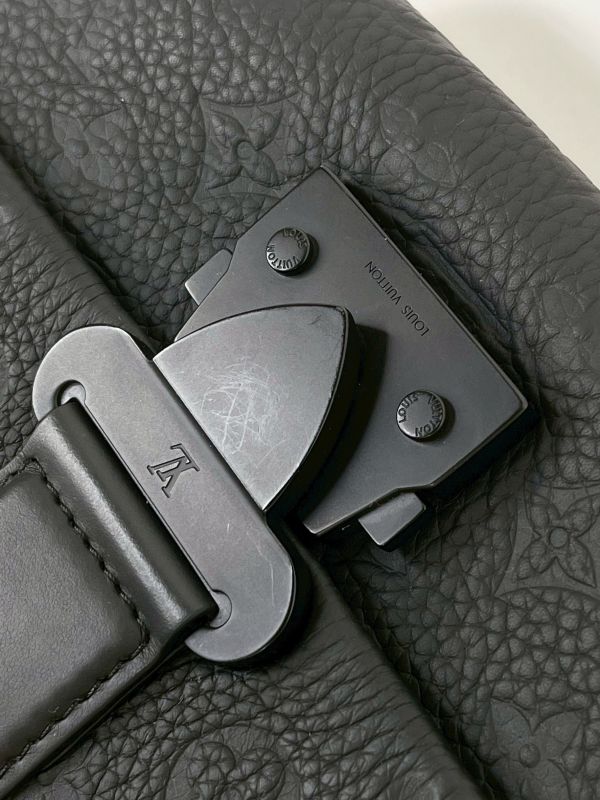 【95成新】LV S-Cape皮革壓紋郵差包 