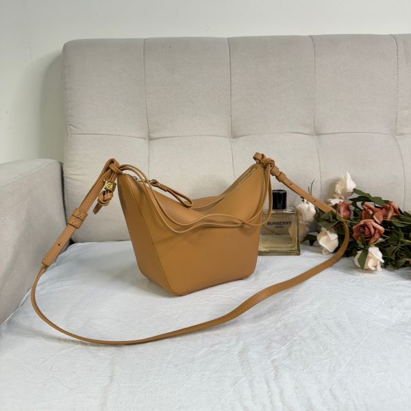 【99成新】【12期0利率】LOEWE Mini Hammock Hobo bag in classic calfskin 