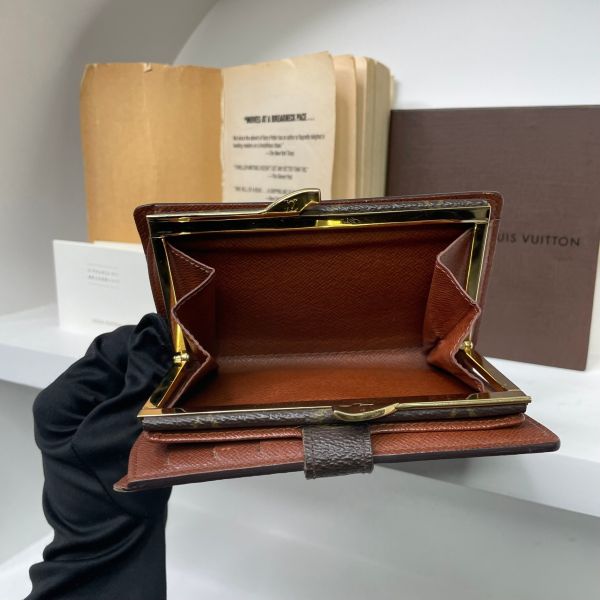 LV  VTG老花零錢對扣式中夾【9成新】【僅限匯款】 