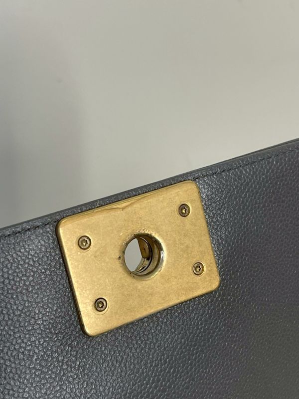 【99成新】CHANEL 22A BOY 20 小型口蓋包 