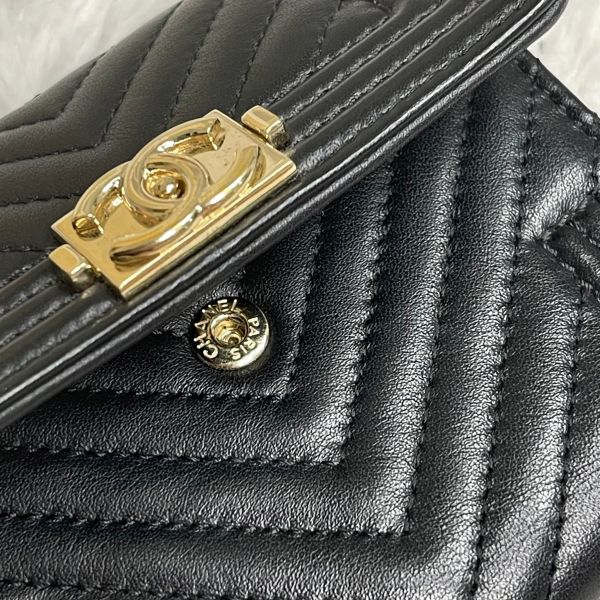 【12期0利率】CHANEL LE'BOY山形紋羊皮三折短夾【9成新】 