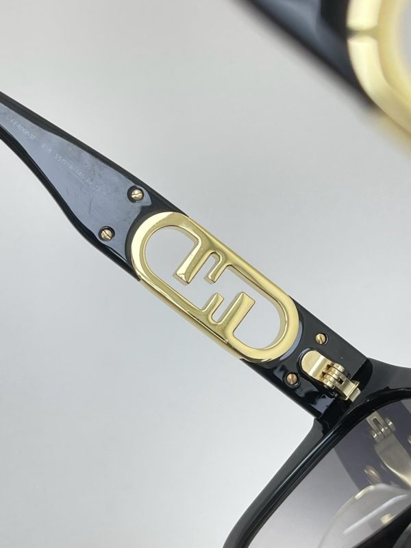 【9成新】FENDI Squared Ace 墨鏡 