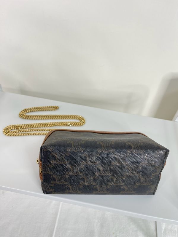 【分期0利率】CELINE TRIOMPHE貝殼包【9成新】 