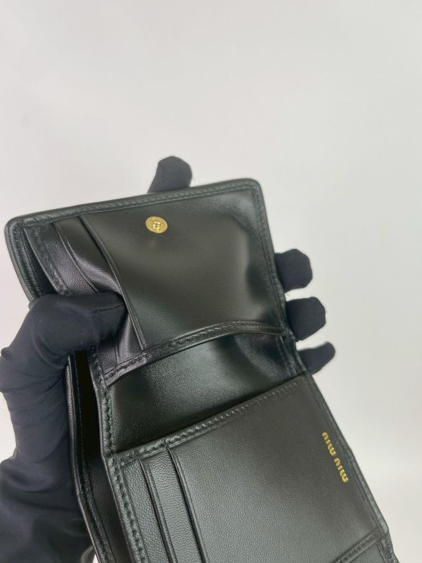 【99成新】MIUMIU Matelassé 納帕皮革短銀包 