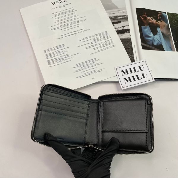 【9.5成新】【12期0利率】ZIPPED BI-FOLD WALLET拉鍊零錢包 