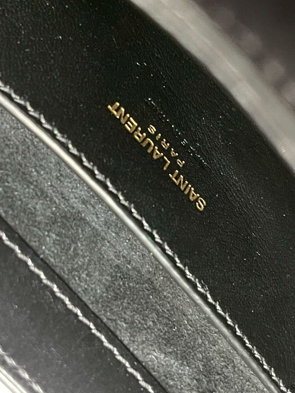 【99成新】YSL le 5 à 7滑面 