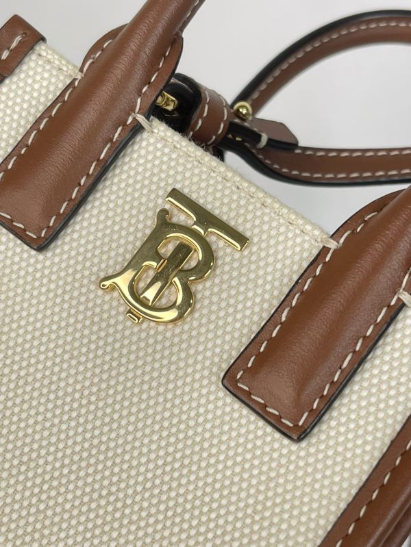 【分期0利率】BURBERRY 迷你FRANCES斜背手機包【99成新】 