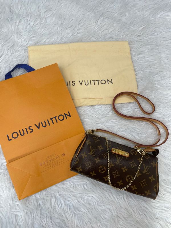 【分期0利率】LV EVA 小金牌兩用肩背包【9成新】 
