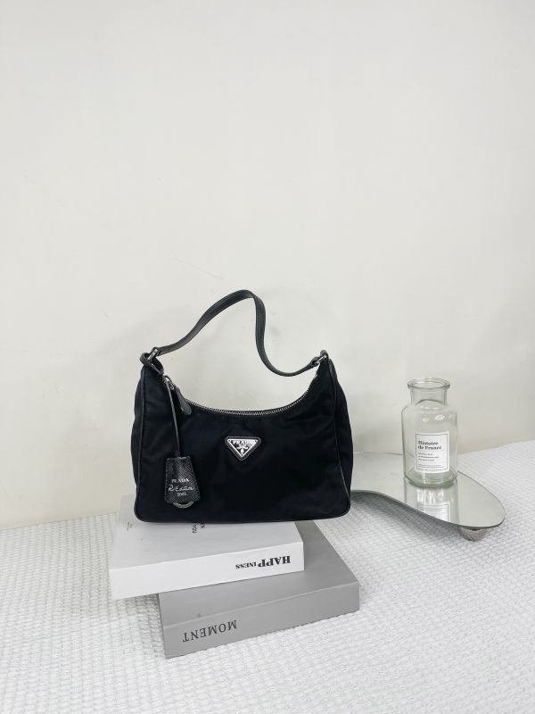 【分期0利率】PRADA Re-Edition 2005 Re-Nylon 迷你腋下包【9成新】 