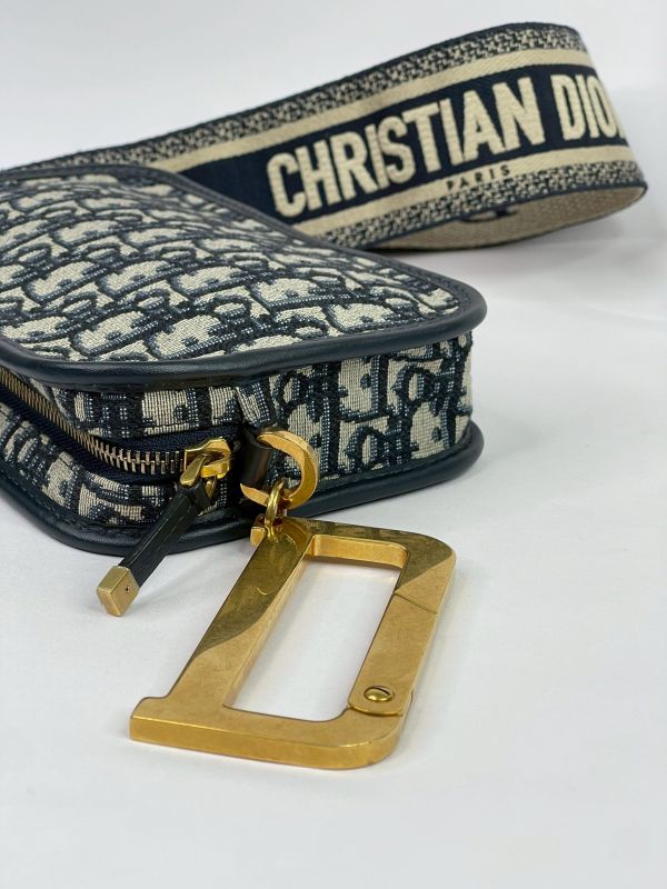 【99成新】DIOR Oblique Quake 斜背手拿包【加贈$28000寬版背帶】 