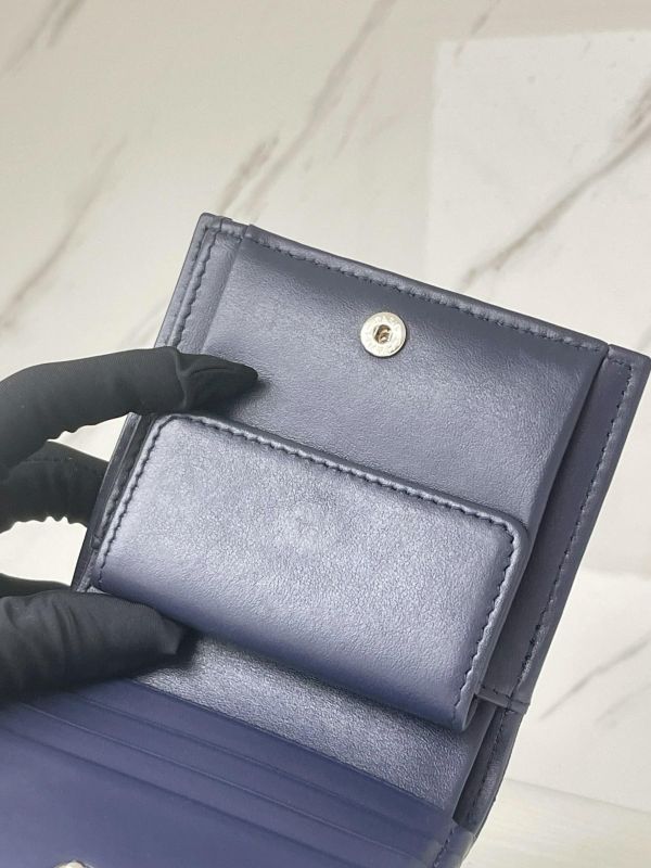 【95成新】CHAENL 24P 對開短夾 