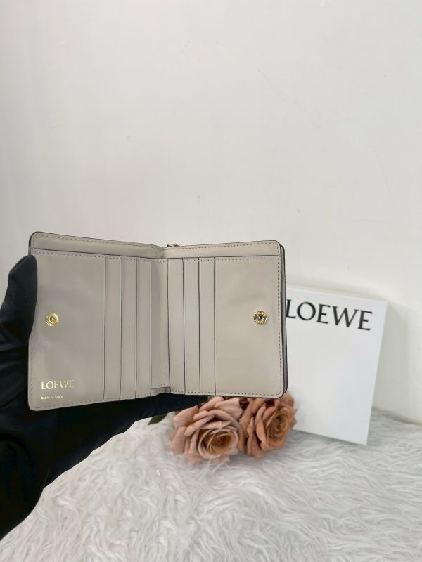 【分期0利率】LOEWE 壓紋小牛皮對開短夾【9成新】 