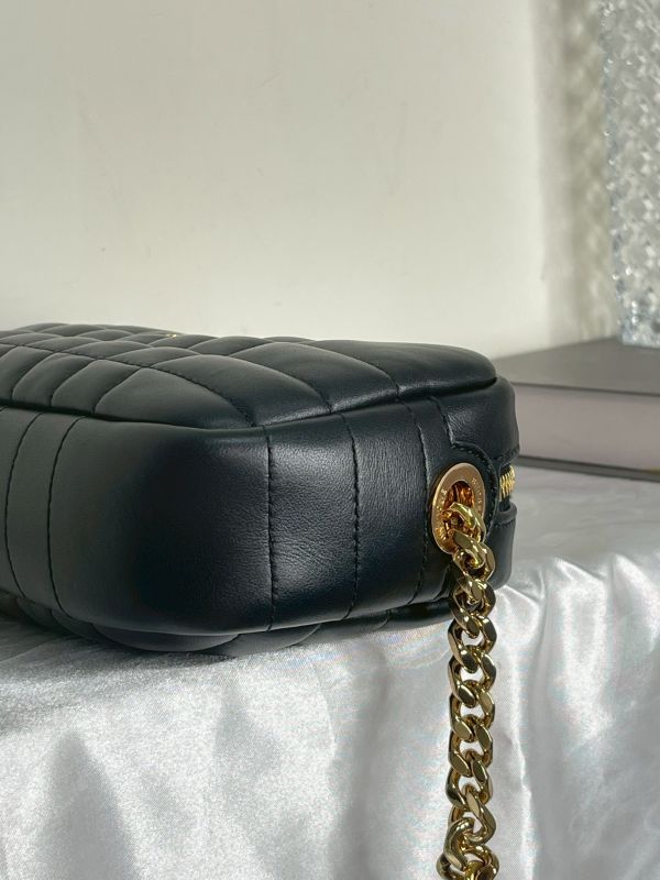 【99成新】BURBERRY Lola 羊皮縫線迷你斜背相機包 