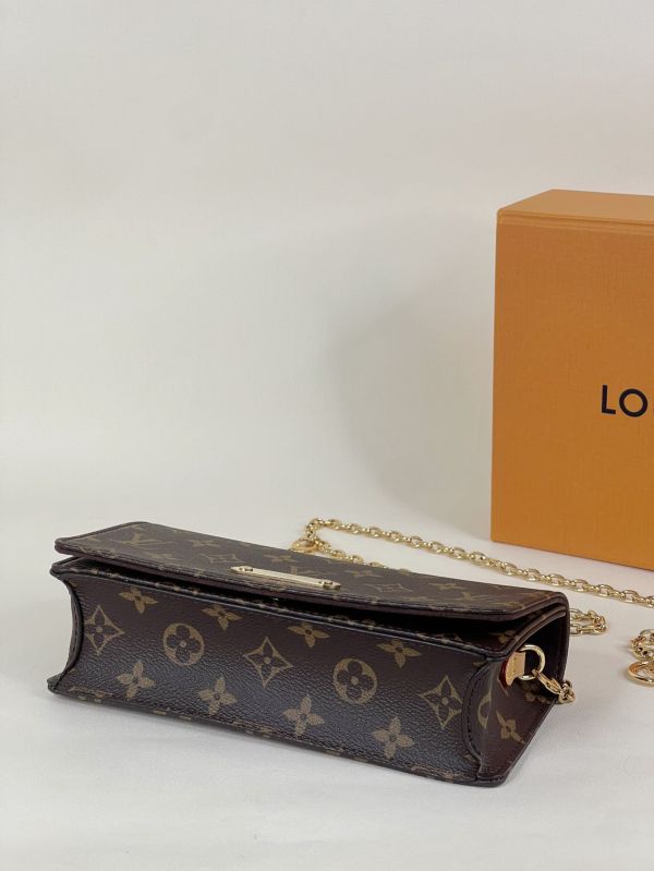 【分期0利率】LV Wallet On Chain Lily【99成新】 