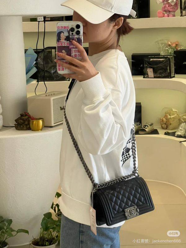【99成新】CHANEL  BOY 20 小型口蓋包 