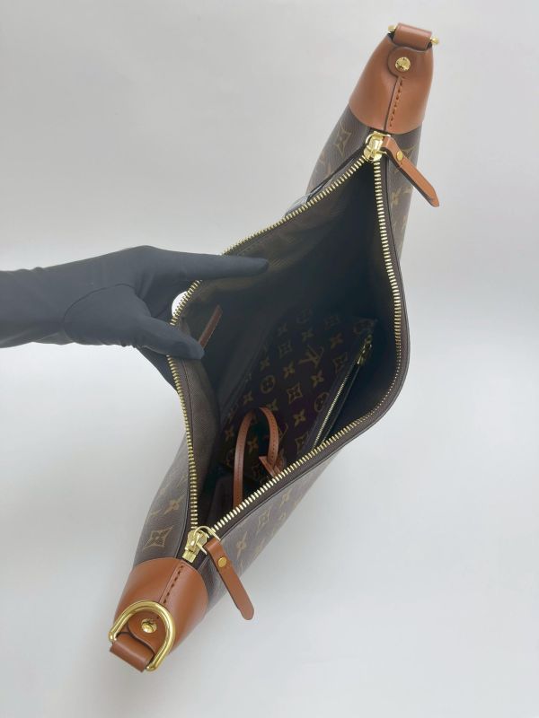 【95成新】LV LOOP HOBO 