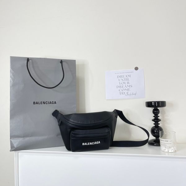 【12期0利率】BALENCIAGA EVERYDAY 腰包【23年7月台灣購證】【95成新】 