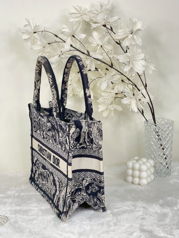 【分期0利率】DIOR BOOK TOTE 小型托特包【95成新】 