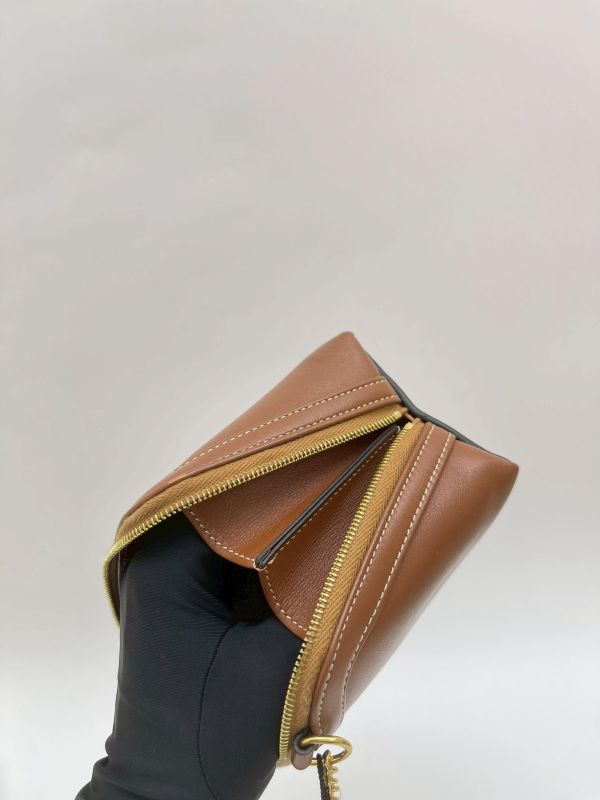 【95成新】CELINE 小牛皮迷你貝殼包 