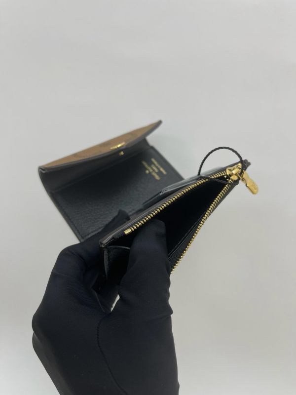 【95成新】LV Zoe' 短夾 