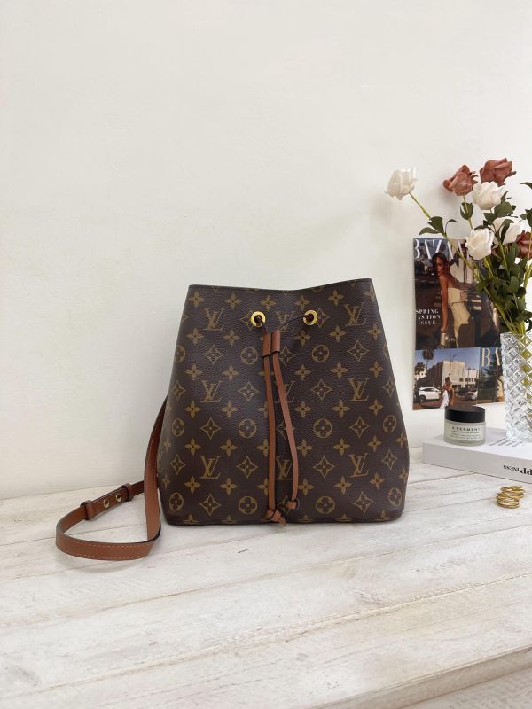 【9成新】LV NéoNoé MM 