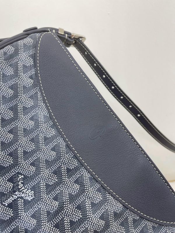 【95成新】GOYARD  半月包 