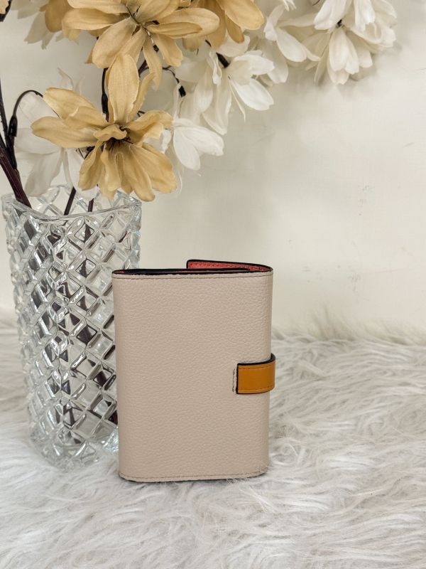 【分期0利率】LOEWE 粒面小牛皮小號豎款錢包【95成新】 
