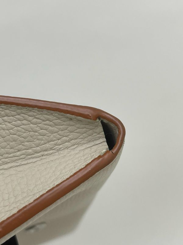 【95成新】LOEWE 鵝卵石紋小牛皮ANAGRAM長夾 