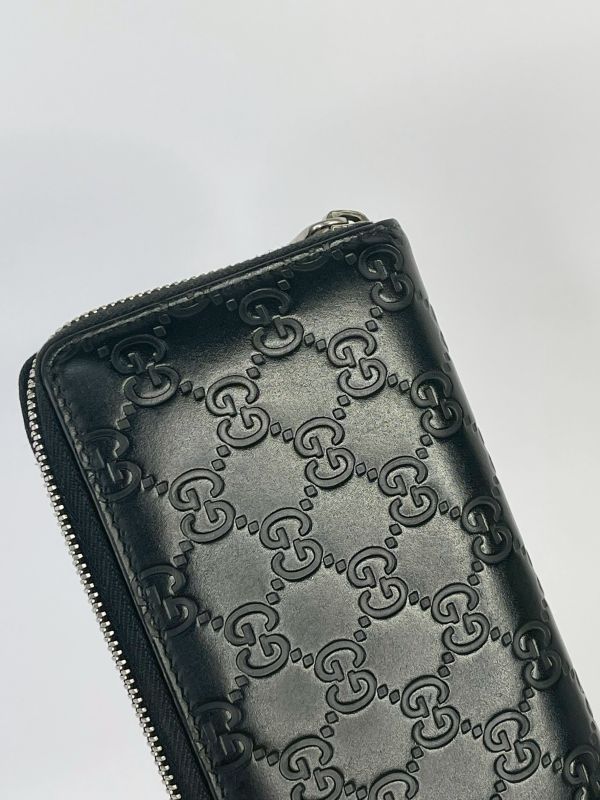 【9成新】GUCCI Signature GG 壓紋牛皮拉鍊長夾 