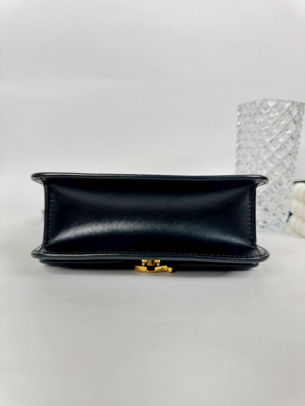 【分期0利率】BURBERRY TB鎖頭 MINI翻蓋斜背包【9成新】 