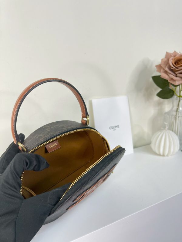 【分期0利率】CELINE 標誌印花半月形盒袋【99成新】 