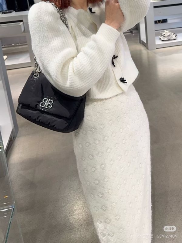 【9成新】BALENCIAGA MONACO 金屬BB LOGO尼龍翻蓋鍊包 