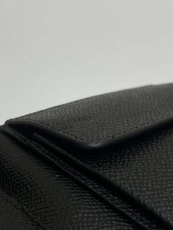 【9成新】BURBERRY 燙銀LOGO 防刮短夾 