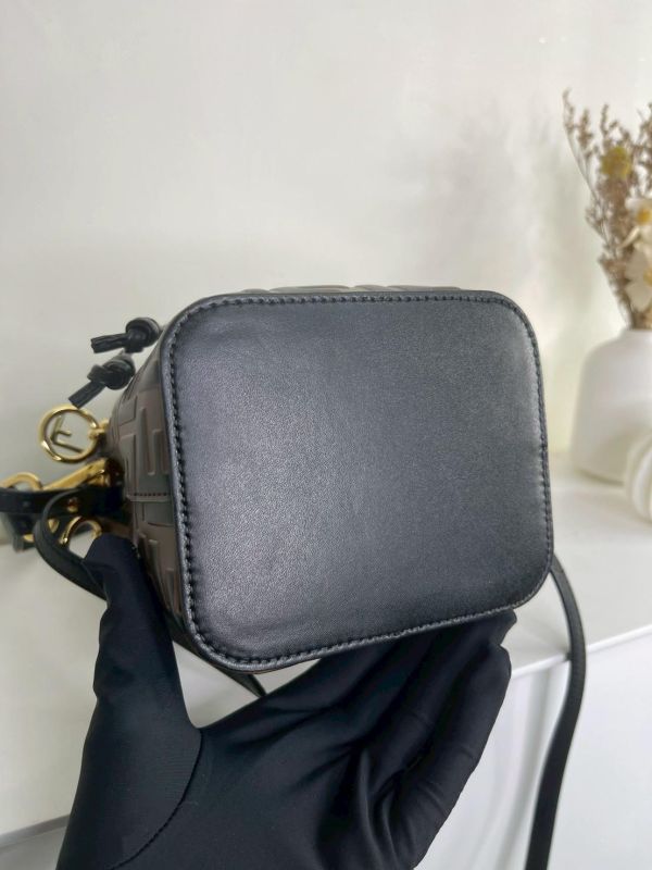 【99成新】FENDI Mon Treso 水桶包 