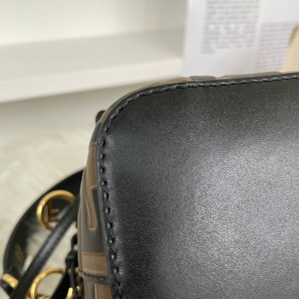 【12期0利率】FENDI Mon Tresor迷你水桶包【95成新】 