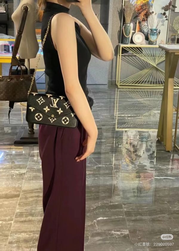 【分期0利率】LV Félicie Pochette 【95成新】