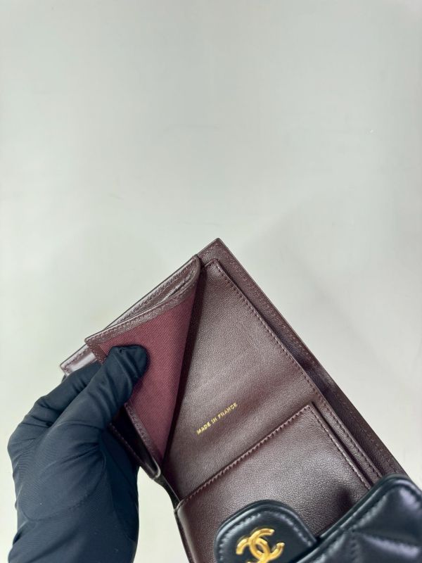 【99成新】CHANEL COCO 背面拉鍊三折短夾 