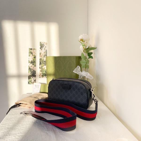 【12期0利率】GUCCI  Supreme 相機包【23年台灣購證】【99成新】 